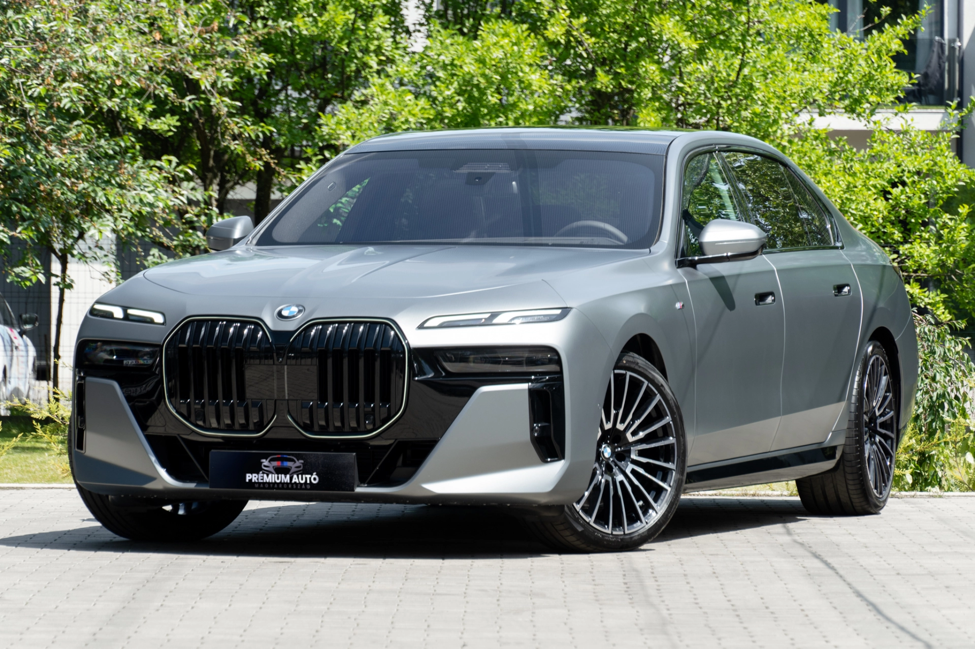 BMW 740d xDrive Limousine Azonosító:Br26