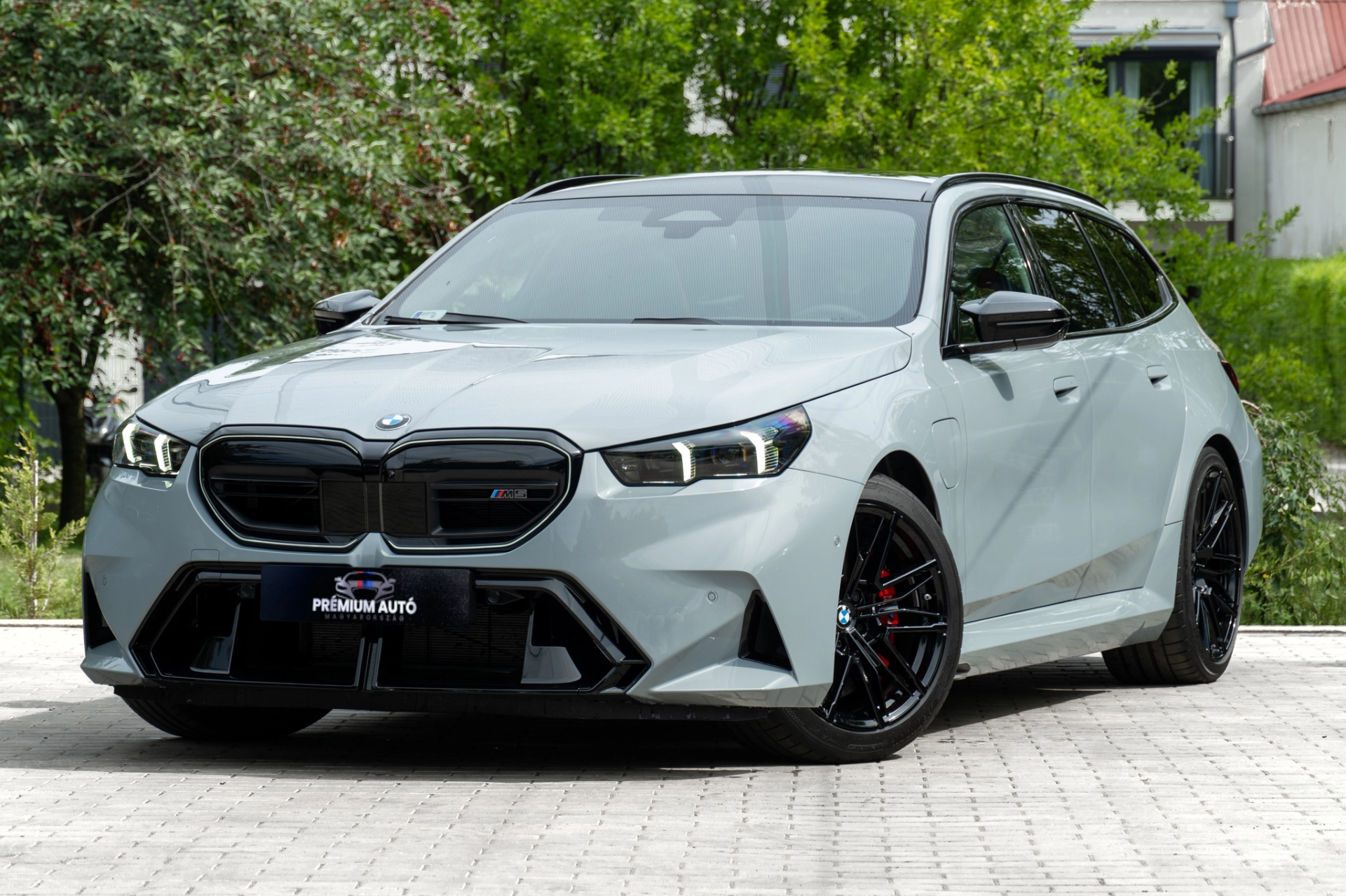 BMW M5 Touring Azonosító:Br38
