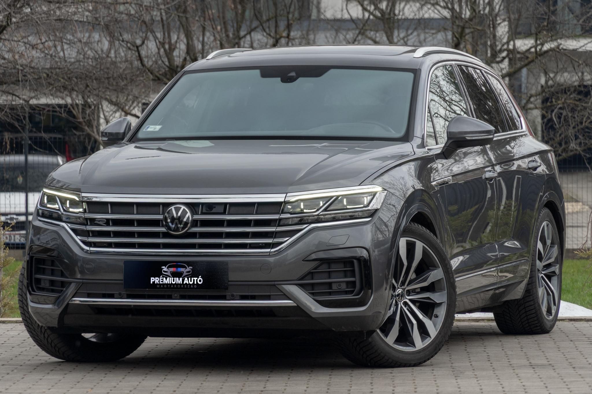 TOUAREG 3.0 V6 TDI R-Line Tiptronic ic LÉGRUGÓ.PANORÁMA TETŐ.Head-up-Display.LED MÁTRIX FÉNY.21''