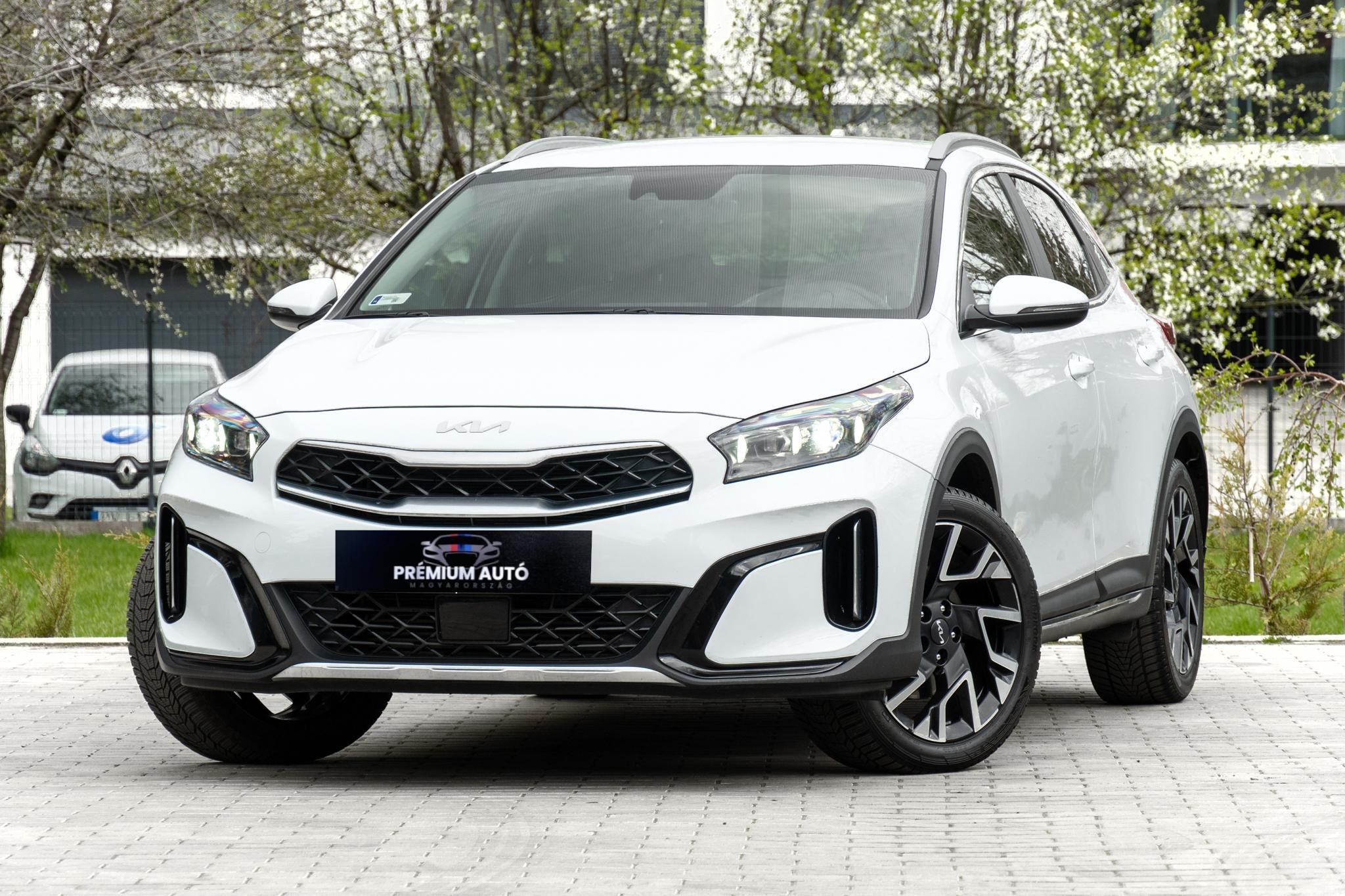 XCEED 1.5 T-GDI X-Gold DCT AUTOMATA.TOLATÓKAMERA.VEZETETT SZERVÍZKÖNYV